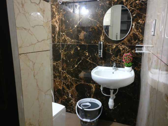Bathroom 4, SindooRa, Mysore