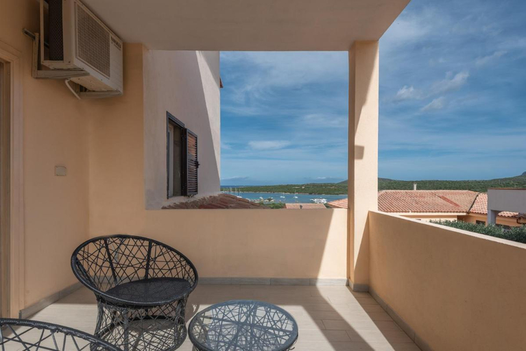 Others 5, fantastico Baia de Bahas Residence one Bedroom four sleeps  child num0883, Olbia-Tempio
