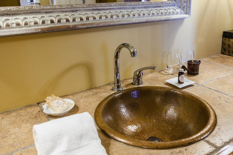 Bathroom 5, The Inn at Leola Village, Lancaster