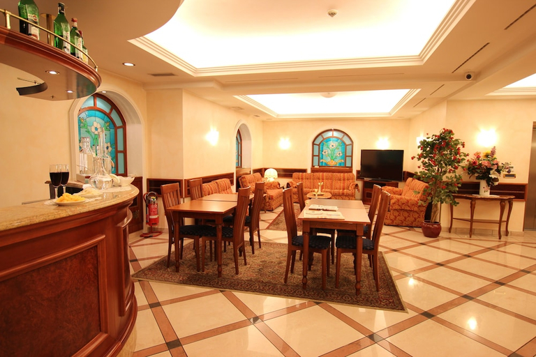 Food & Drinks 5, Montebianco - Mokinba Hotels, Milano