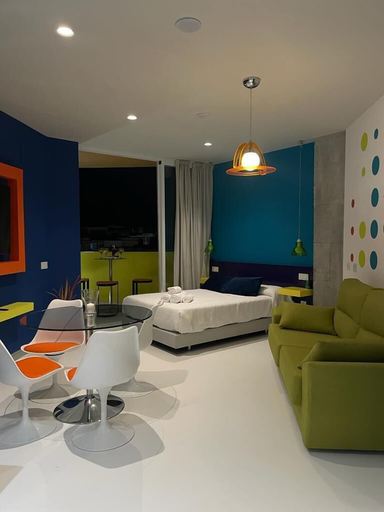Others 5, LaHola Glam Suites, Málaga