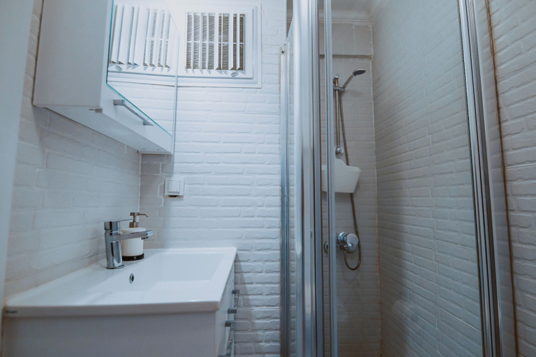 Bathroom, Hasanaki Bozcaada, Bozcaada