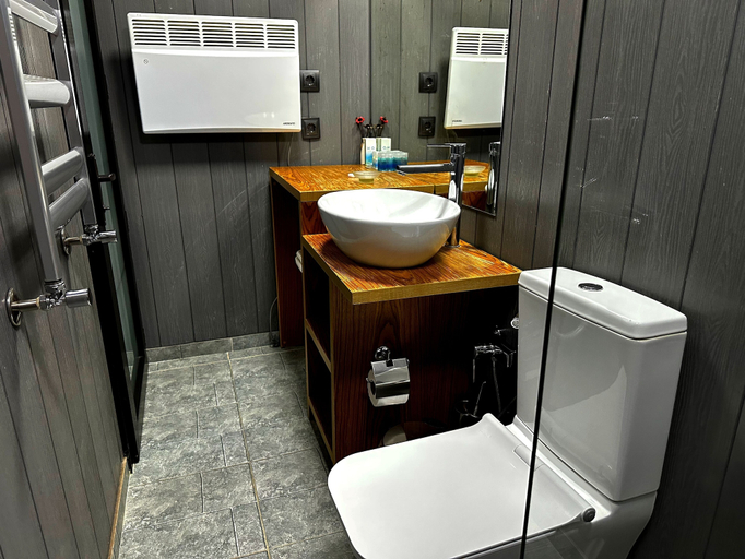 Bathroom 2, Runaway House - Qalaciq, İsmayıllı