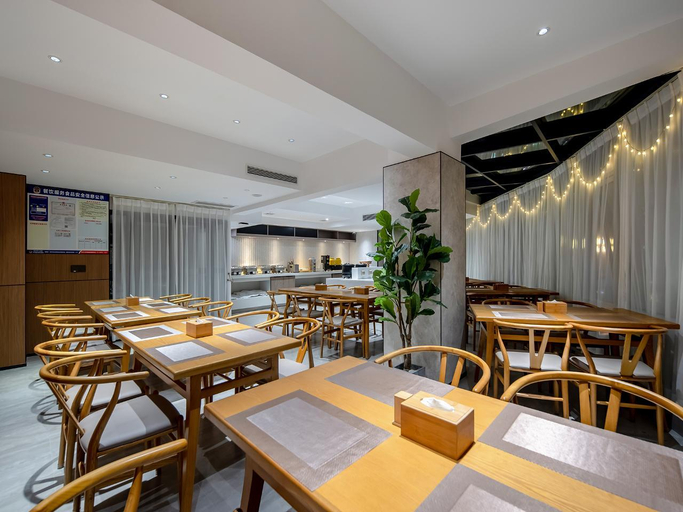 Food & Drinks 3, Borrman Hotel Hezhou Municipal Plaza, Hezhou