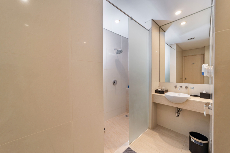 Bathroom 11