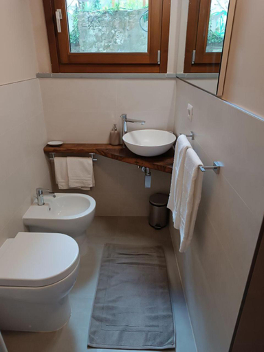 Bathroom, 44 Ricci, Arezzo