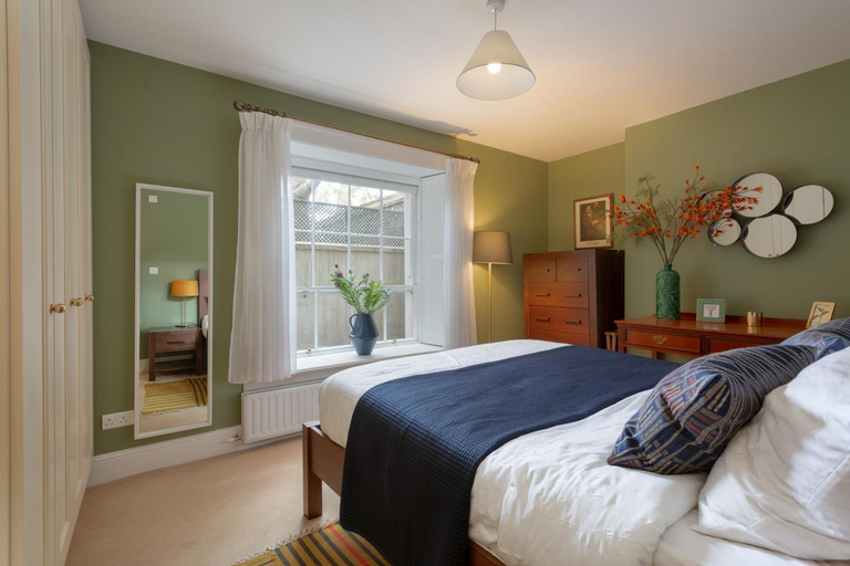 Bedroom 3, Spectacular 2 Bedroom Apartment with Sunny Garden & Terrace, Dublin