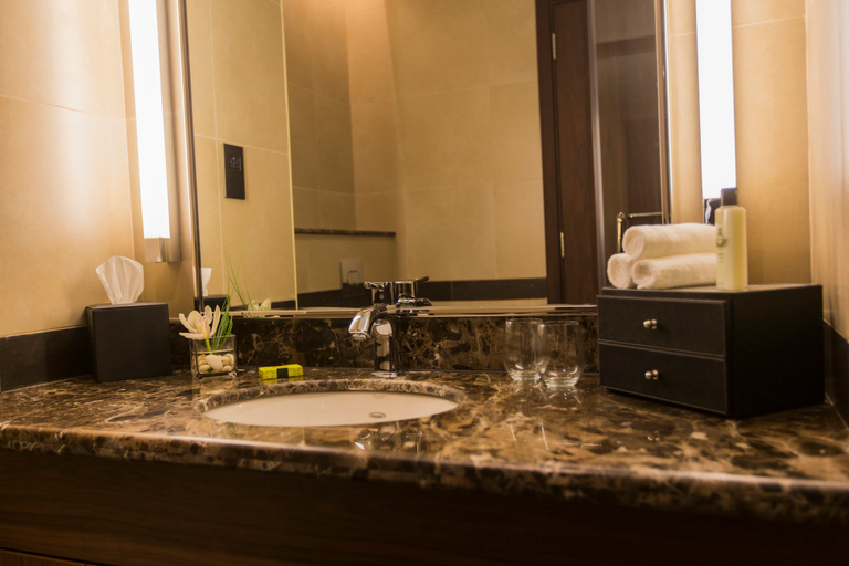 Bathroom 5, InterContinental Hotels DOHA RESIDENCES by IHG, Doha