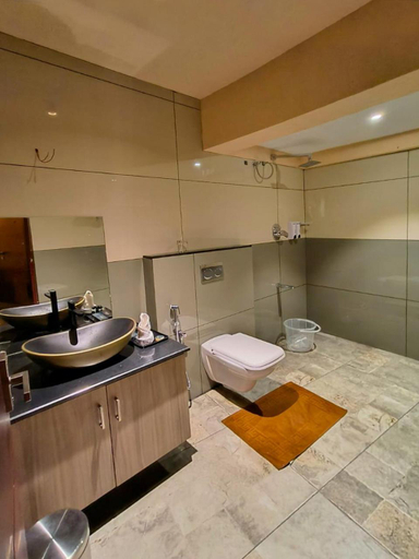 Bathroom 4, Kuruva Island Resort And Spa, Wayanad