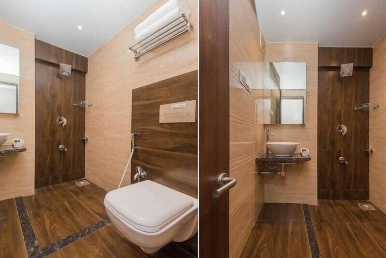 Bathroom 3, Hotel Mourya Residency, Thane