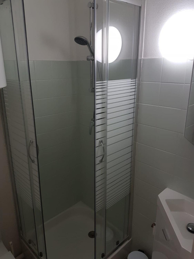 Others 2, Cosy appartement pour vacances ideales, Var