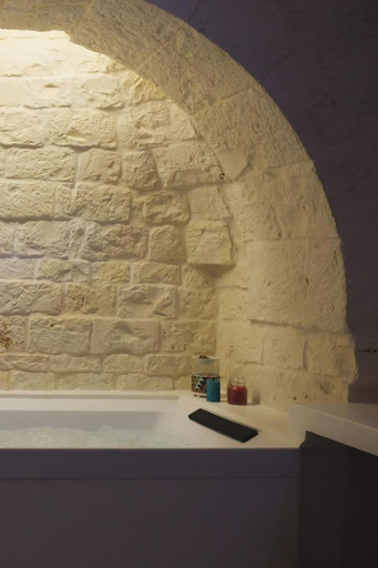 Others 3, Nostos Trulli, Bari