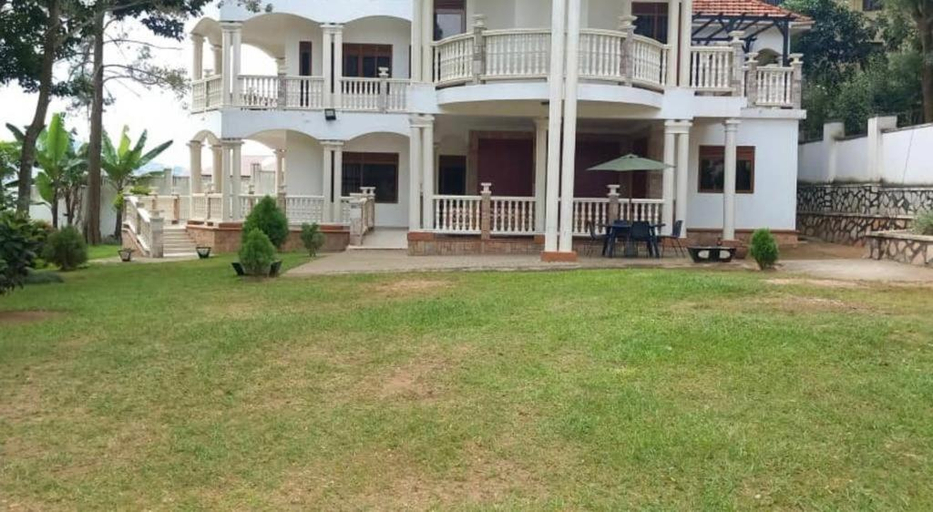 Others 3, The Forest House - Kawuku-Bunga, Kampala