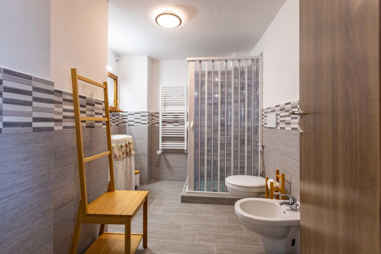 Bathroom 5