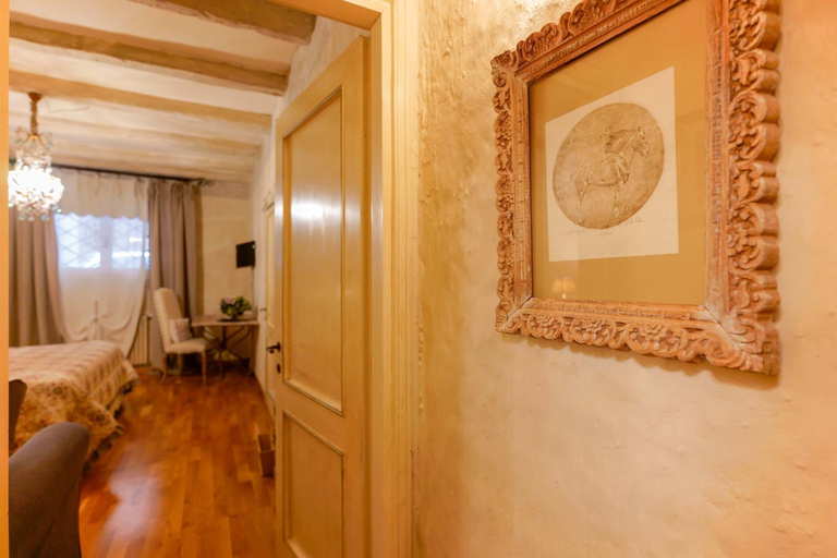 Others 5, Gallery Guesthouse by Lesdomus, Bologna