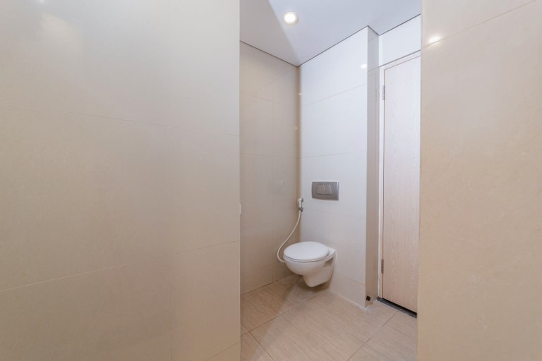 Bathroom 13