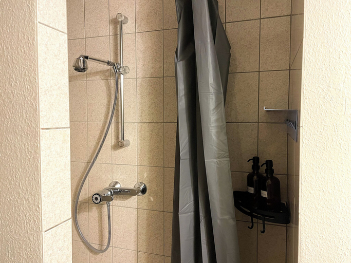 Bathroom 5, La Maison Bleue, Haut-Rhin
