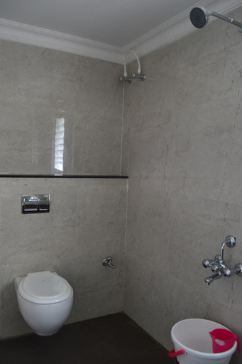 Bathroom 3, Hotel Swiss Cottage, Dindigul
