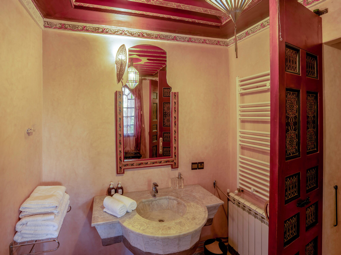 Bathroom 8