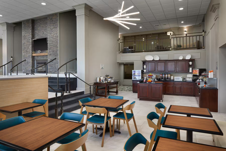 Food & Drinks 5, Wingate by Wyndham St. Clairsville/Wheeling, Belmont