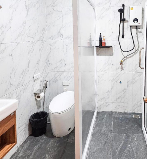 Bathroom 4