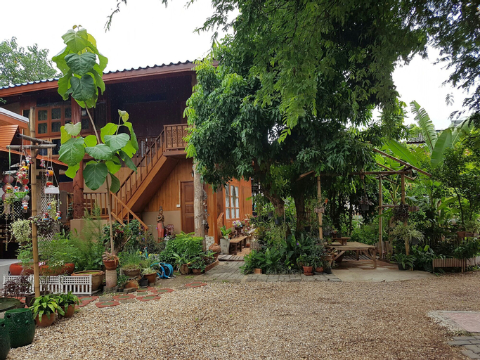 Exterior 7