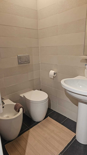 Bathroom 3, 108 APARTMENT, Torino