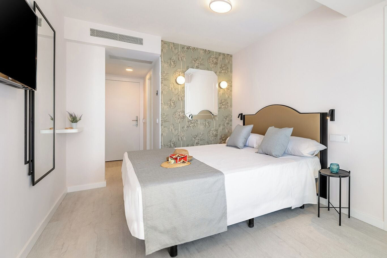 Bedroom 3, Hotel Vibra Palma Cactus, Baleares