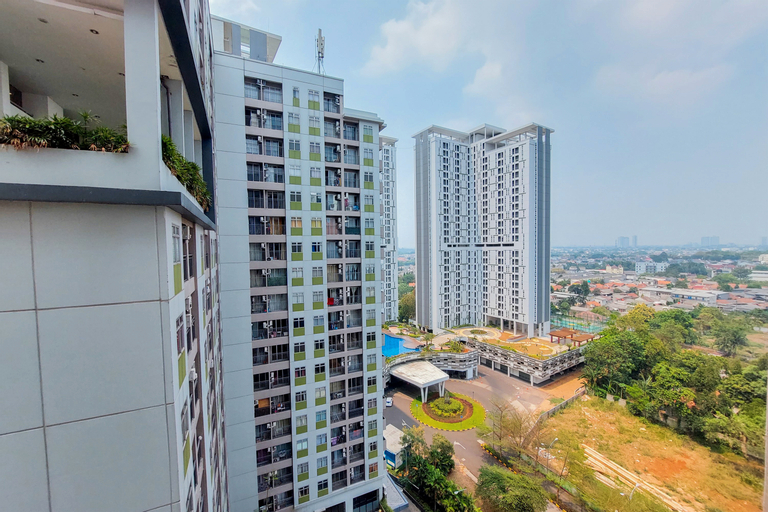 Exterior & Views, Cozy Living and Tidy 2BR Serpong Greenview Apartment By Travelio, South Tangerang