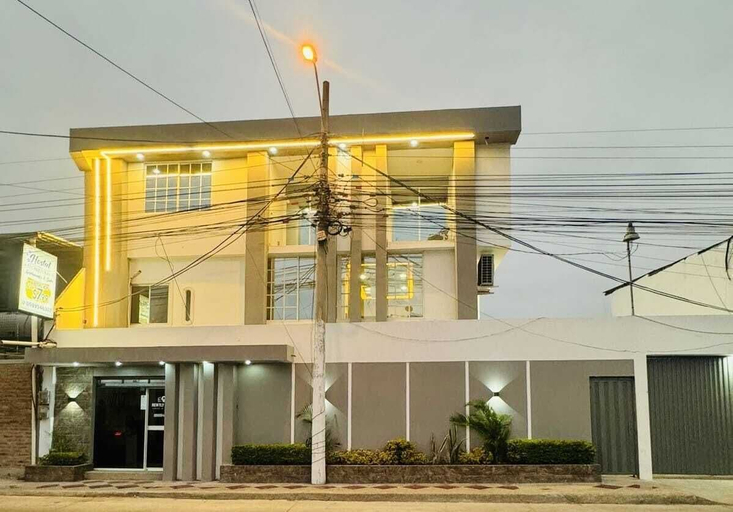 Exterior & Views