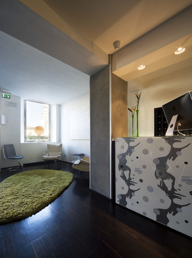 Others 5, Hotel Universo, Florence