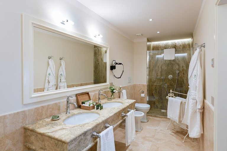 Bathroom, Villa Di Piazzano, Perugia