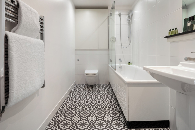 Bathroom 4, Marlin Apartments Canary Wharf, London