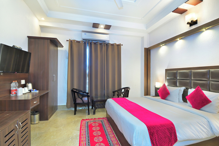 Bedroom 1, LA Riqueza - Rishikesh, Garhwal