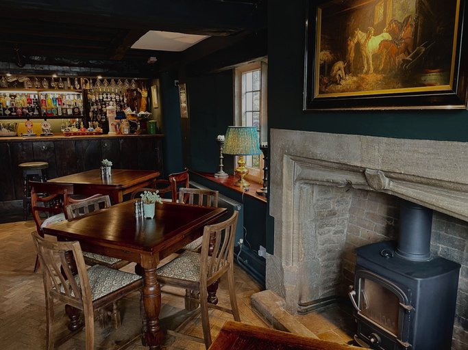 Food & Drinks 5, The Crown at Shipton, Oxfordshire