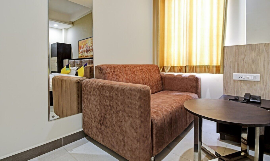 Others 4, Hotel Shashwat, Gorakhpur