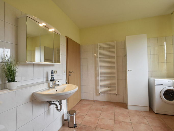 Bathroom 3, Spacious Home, Zierow, Nordwestmecklenburg
