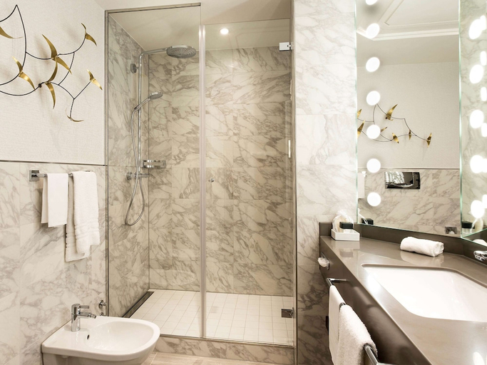 Bathroom 3, Cerretani Hotel Firenze - MGallery Collection, Florence
