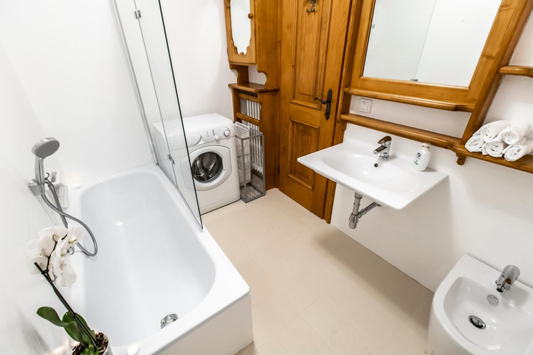 Others 5, Dolomiti Sweet Lodge, Belluno