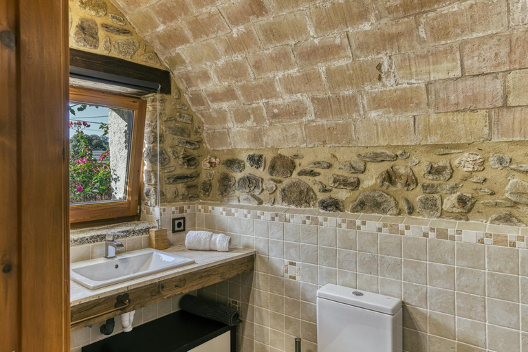 Bathroom 3, Can Cortada, Girona