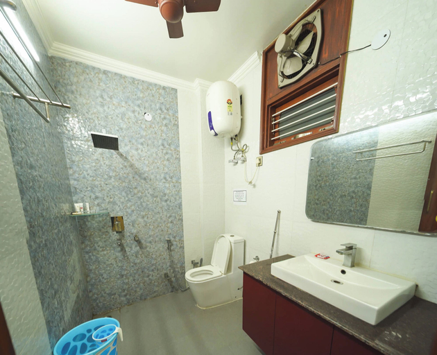 Bathroom 3, Kalp Taru Residency By GRB, Gautam Buddha Nagar