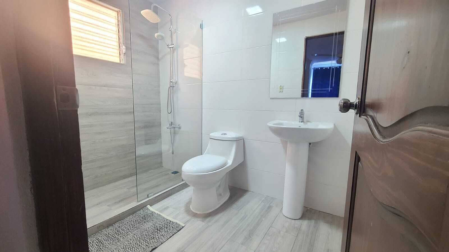 Bathroom, Próximo a unión medica 2 hab., Santiago de los Caballeros