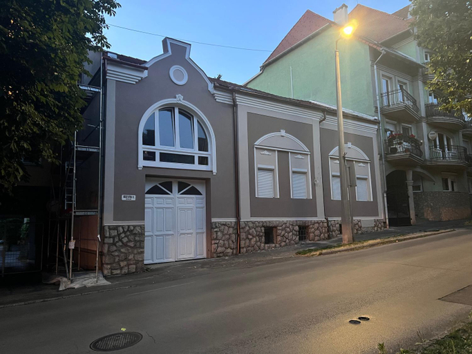 Others 4, Berzsenyi Apartmanhaz, Kadarkút