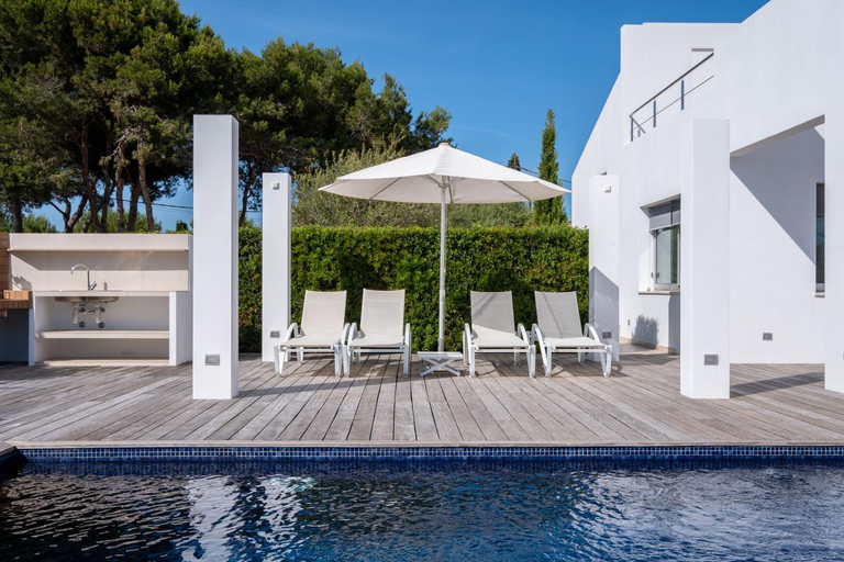 Others 4, Villa Xipell 9, Baleares