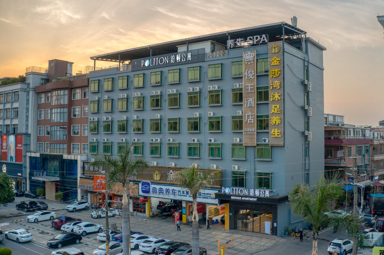 Exterior & Views 8