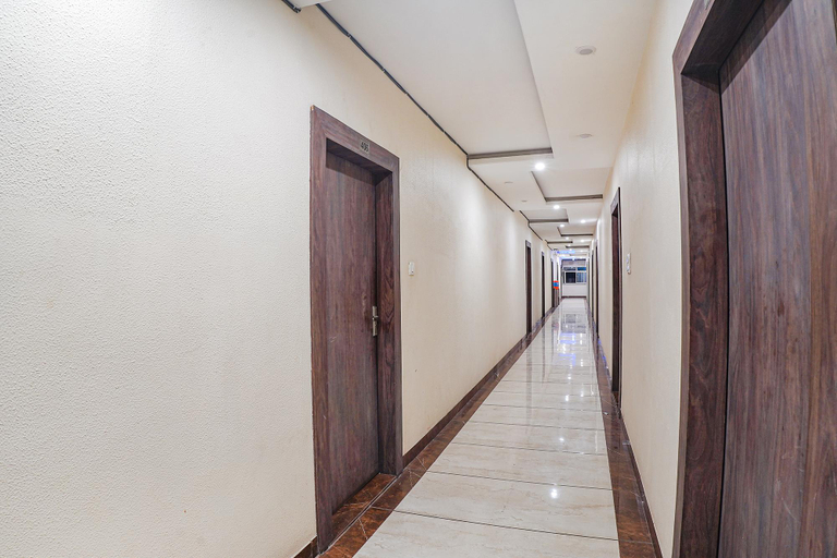 Public Area 2, Fabhotel The Pannis, Bhopal