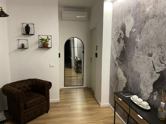 Others 3, Da Nord a Sud - Benelli 16 Affittacamere, Milano