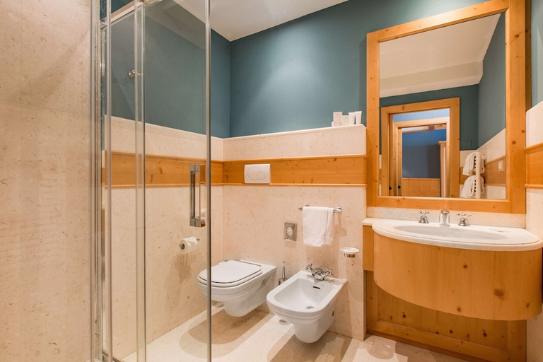 Bathroom 4, Radisson Residences Savoia Palace Cortina d’Ampezzo, Belluno
