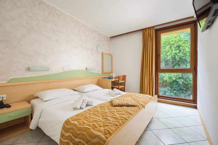 Bedroom 3, MASLINICA Narcis Hotel, Labin