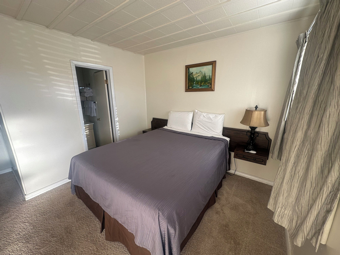 Grand Central Motel, White Pine